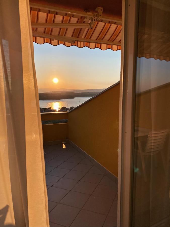 The Manzoni Family 2 Otel Punat Dış mekan fotoğraf